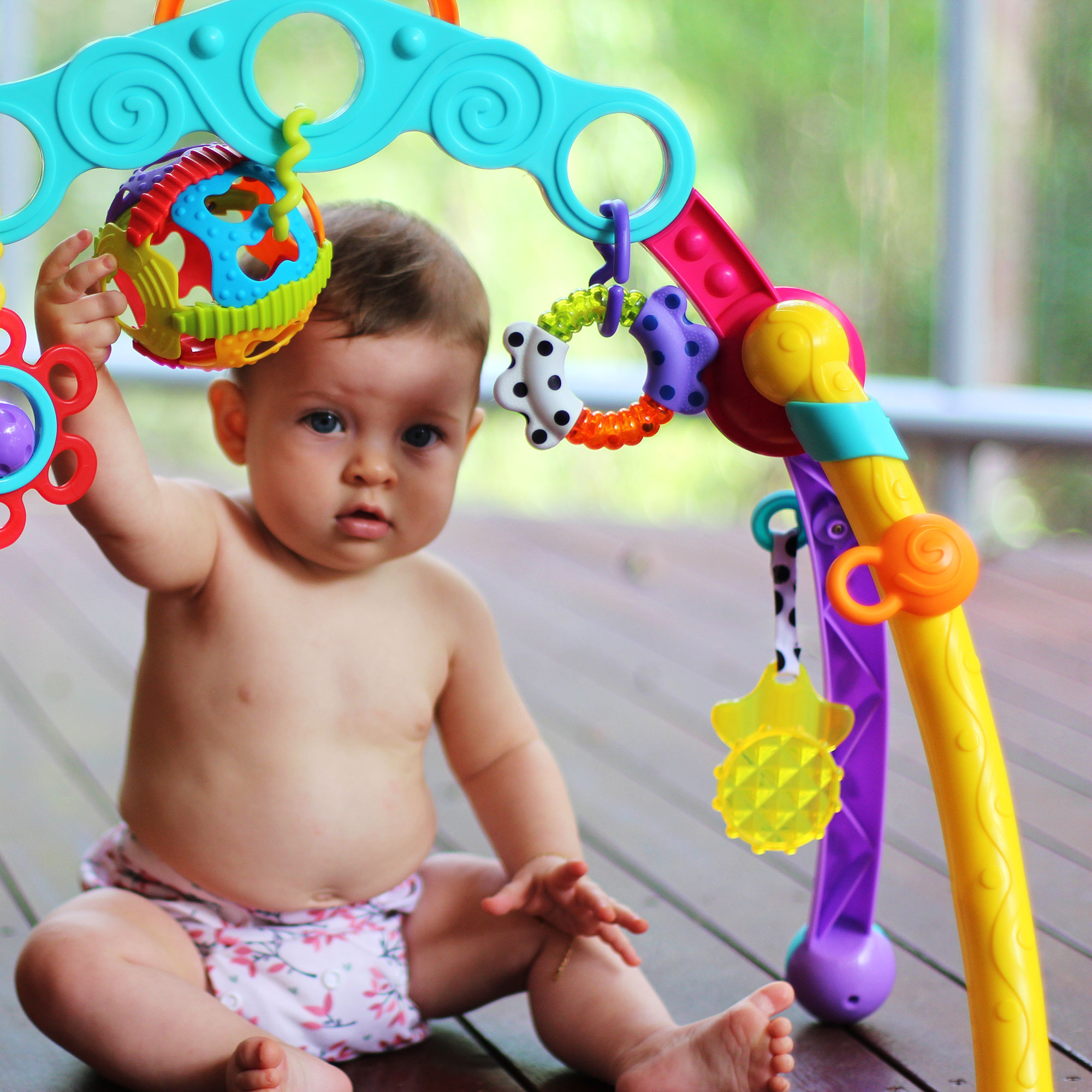 klappbar Spielzeug Playgro Fold and Go Activity-Spielbogen Baby Gym 